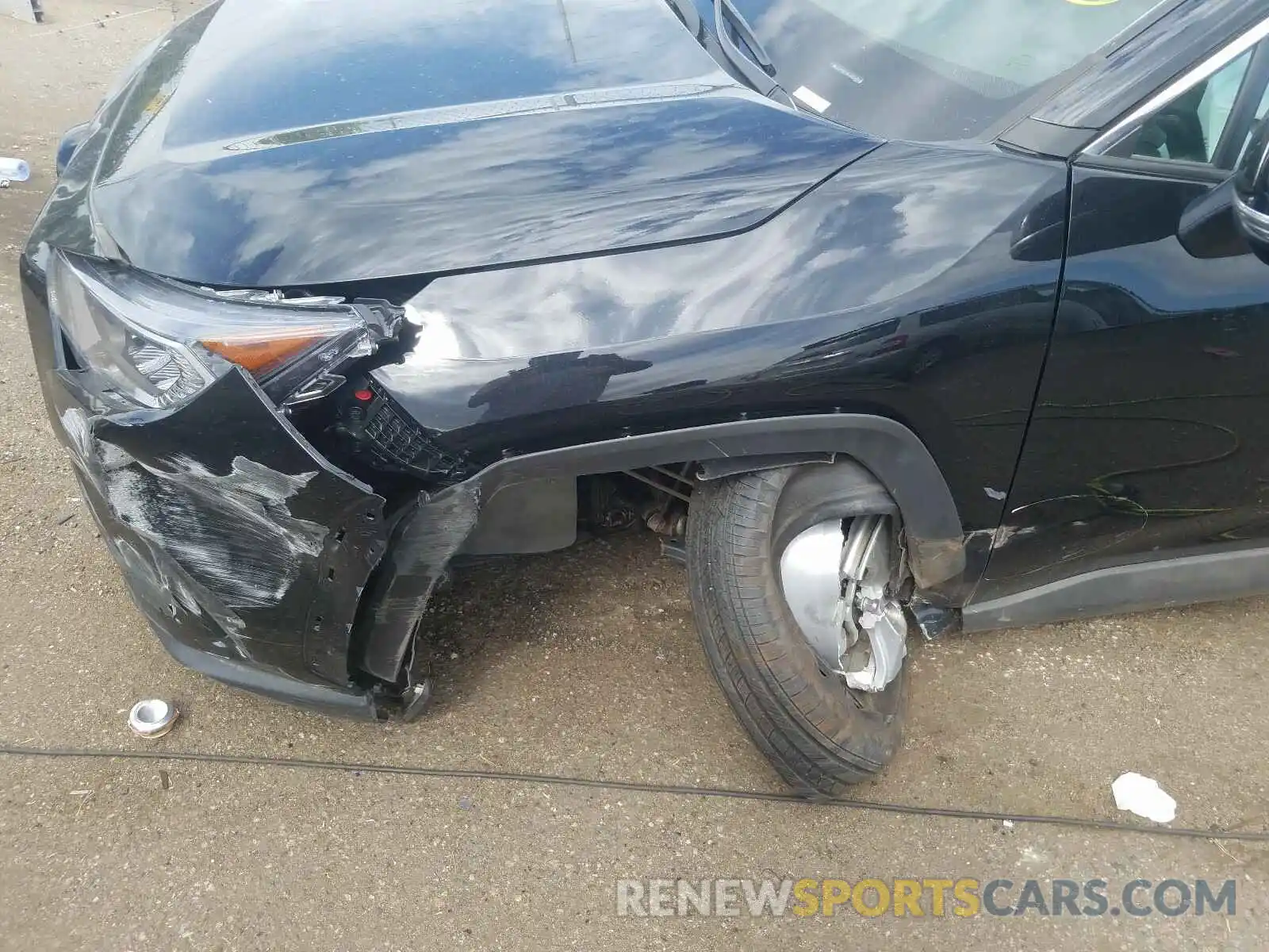 9 Photograph of a damaged car 2T3P1RFV0LC083479 TOYOTA RAV4 2020