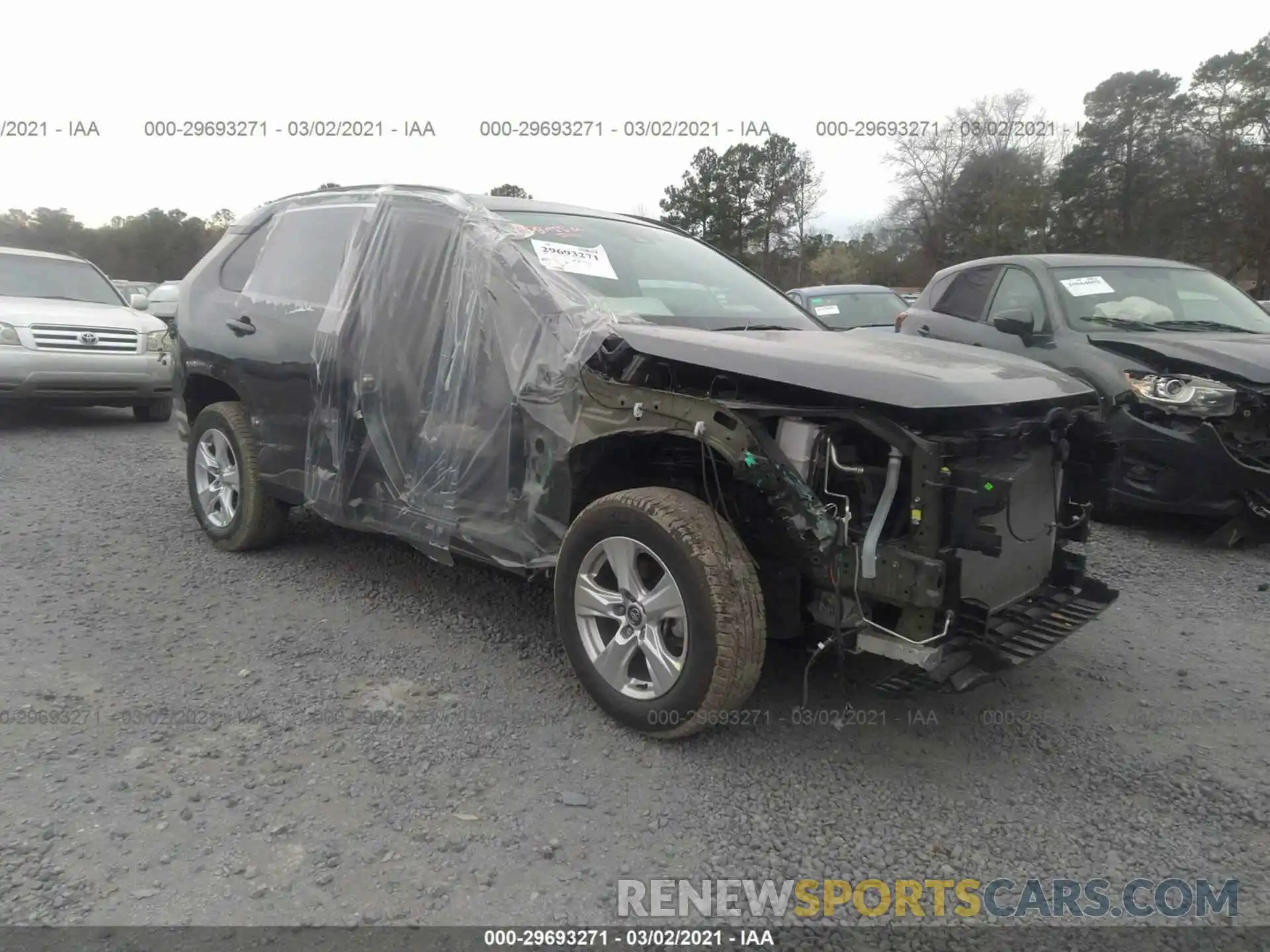 1 Photograph of a damaged car 2T3P1RFV0LC085006 TOYOTA RAV4 2020