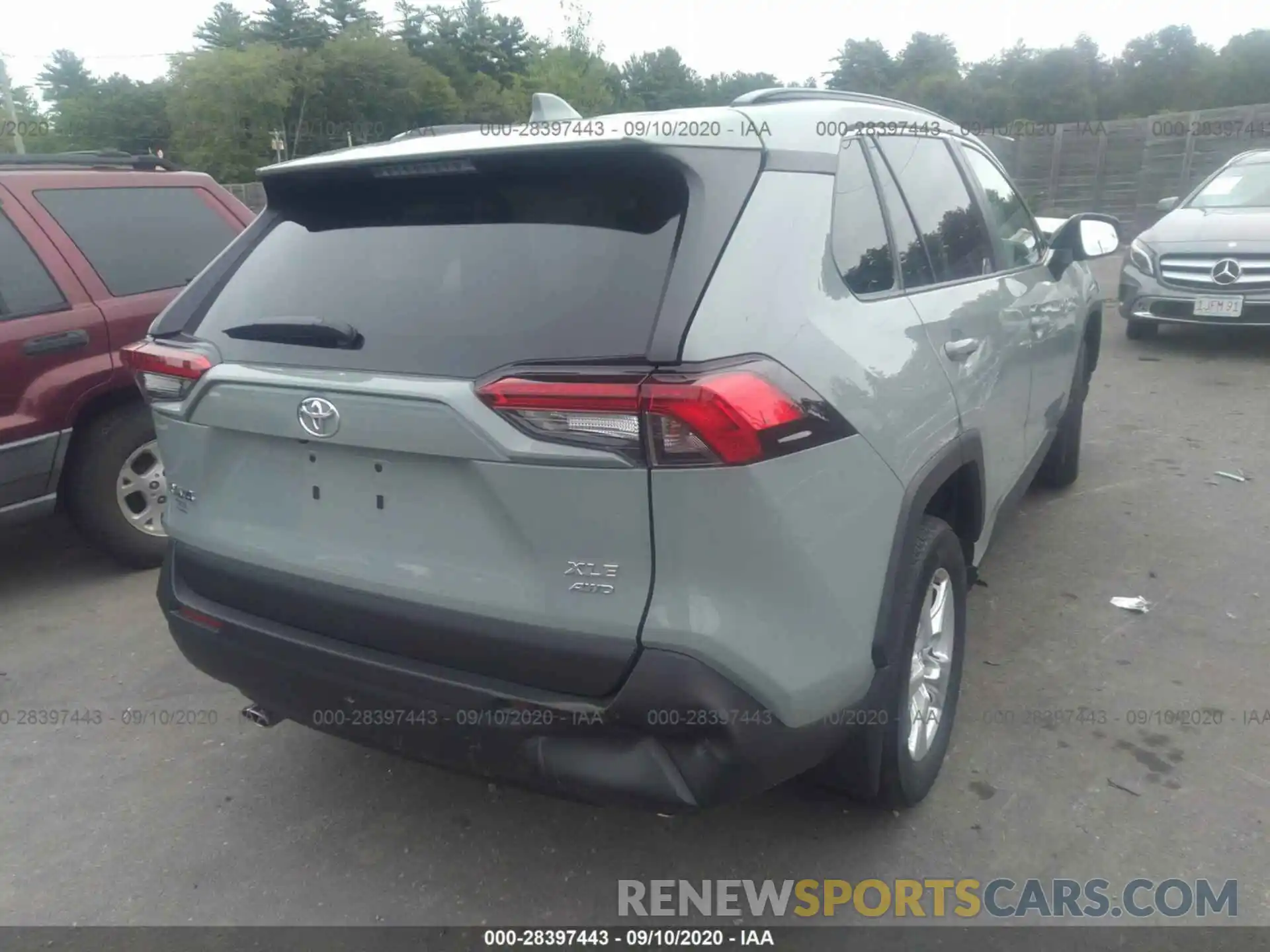 4 Photograph of a damaged car 2T3P1RFV0LC087788 TOYOTA RAV4 2020