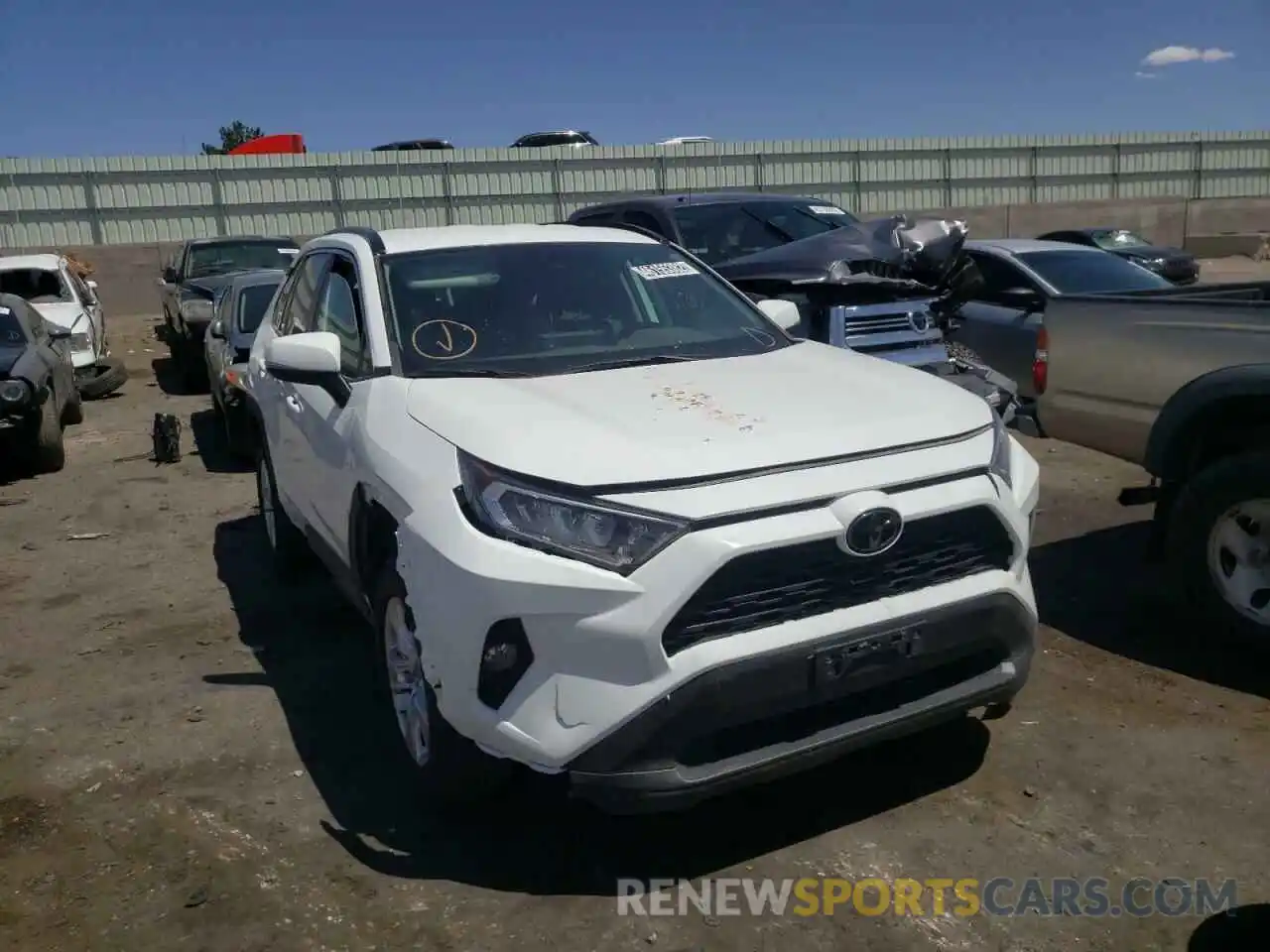 1 Photograph of a damaged car 2T3P1RFV0LC093302 TOYOTA RAV4 2020