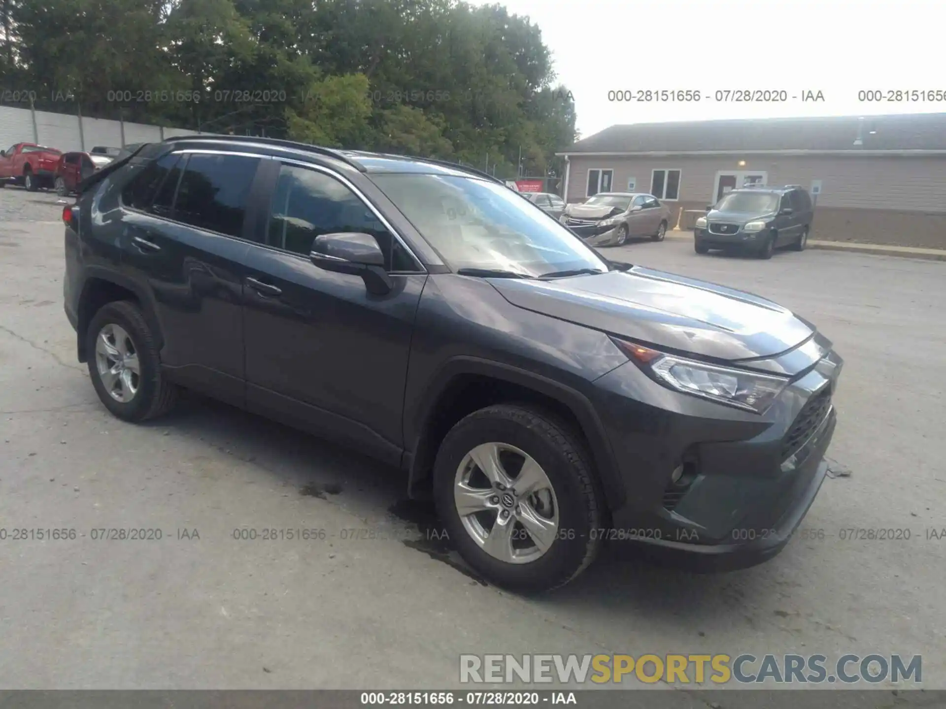 1 Photograph of a damaged car 2T3P1RFV0LC094210 TOYOTA RAV4 2020