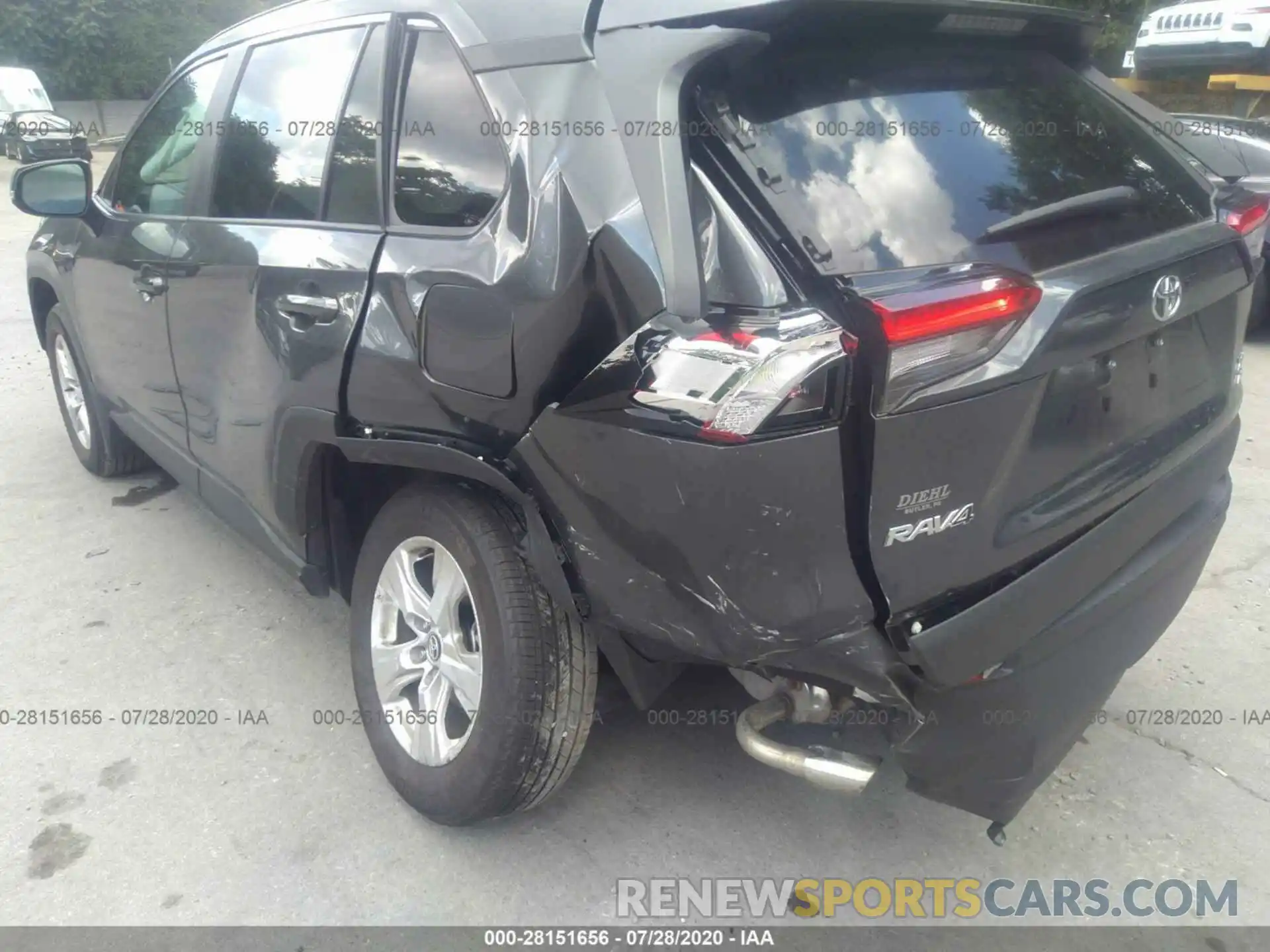 6 Photograph of a damaged car 2T3P1RFV0LC094210 TOYOTA RAV4 2020