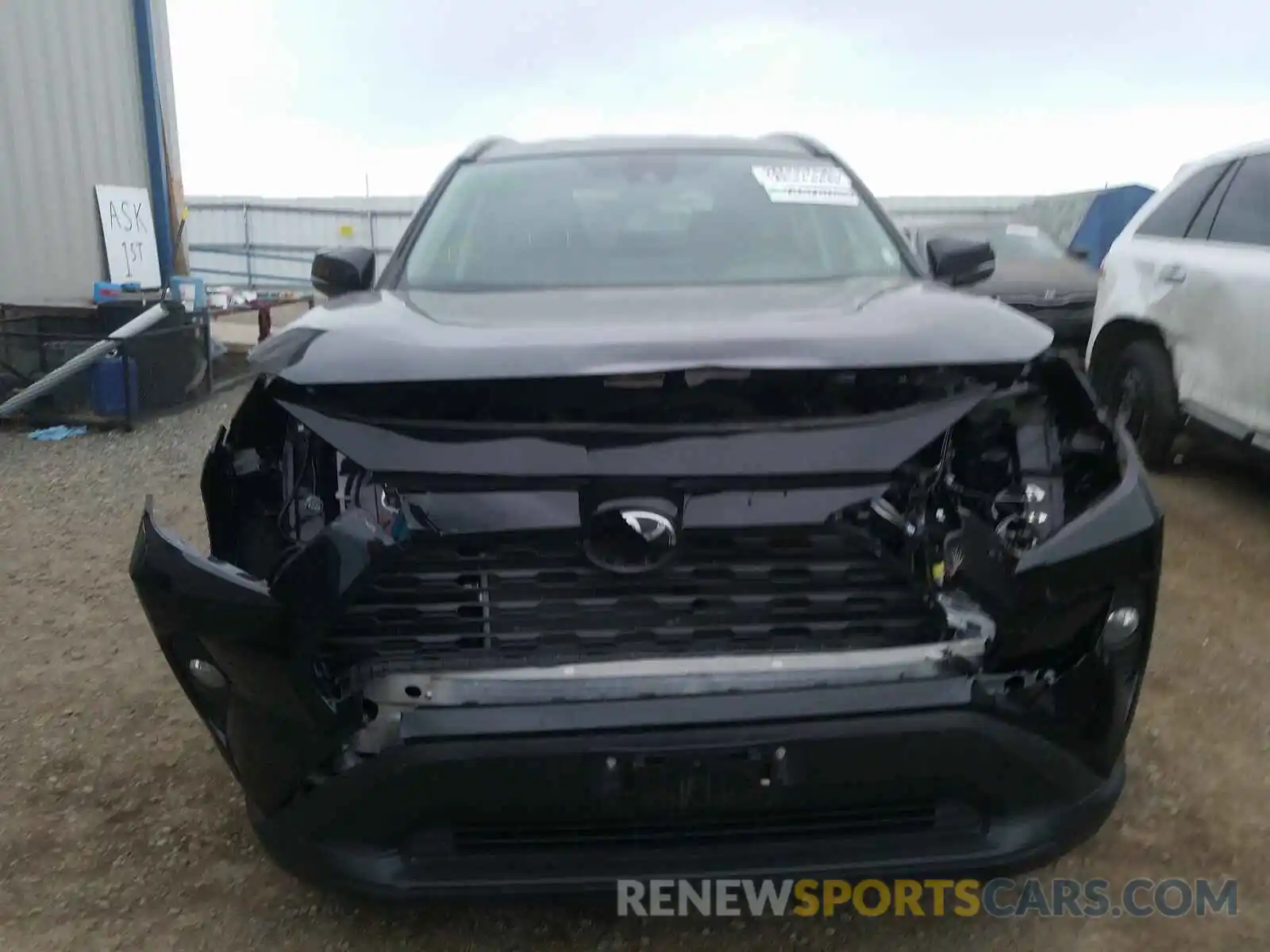 9 Photograph of a damaged car 2T3P1RFV0LC099052 TOYOTA RAV4 2020