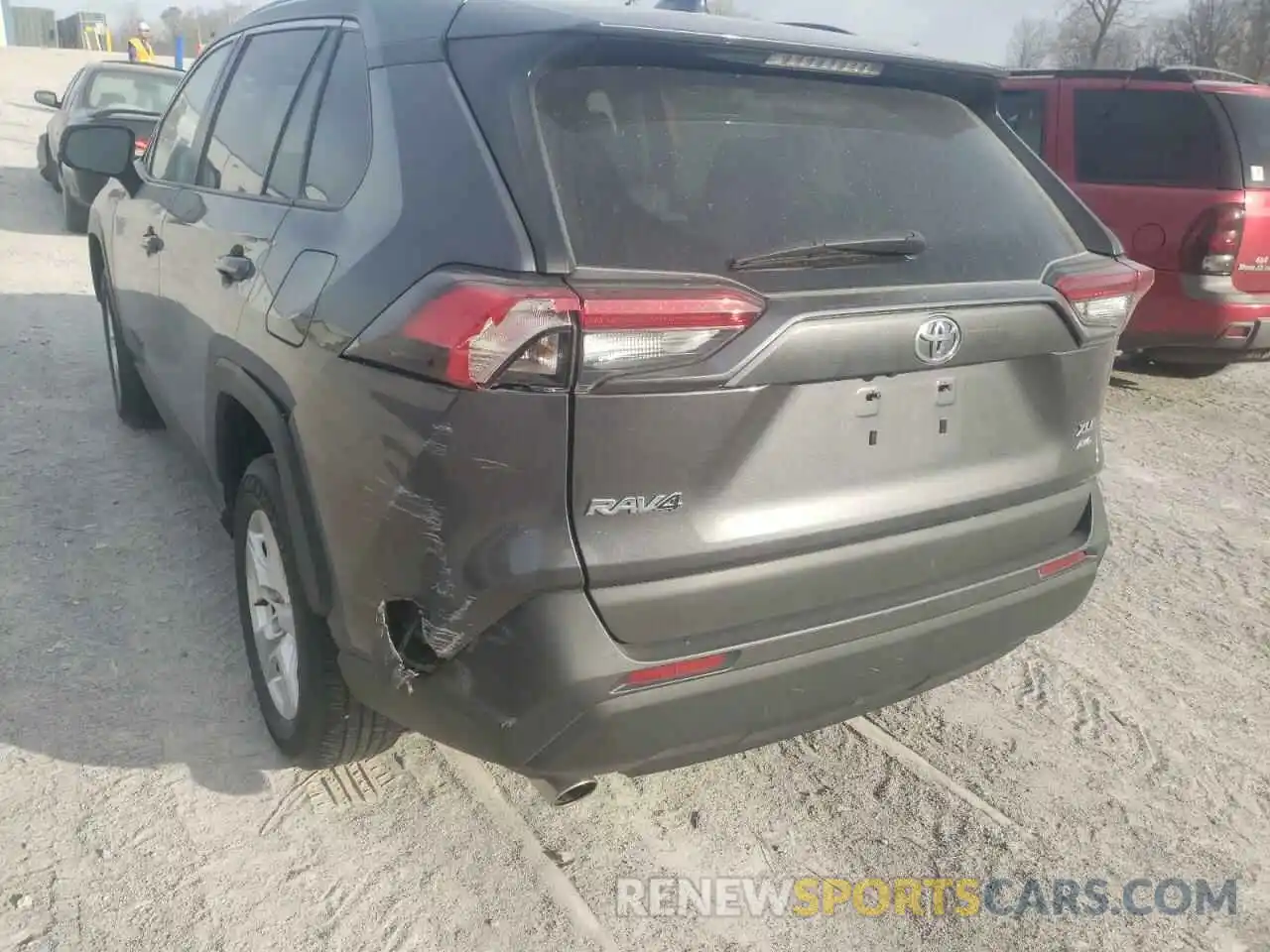 9 Photograph of a damaged car 2T3P1RFV0LC103388 TOYOTA RAV4 2020