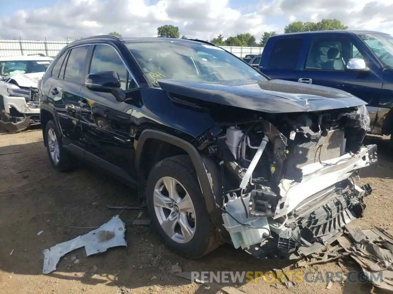 1 Photograph of a damaged car 2T3P1RFV0LC103522 TOYOTA RAV4 2020