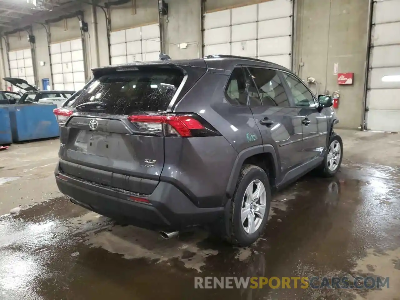 4 Photograph of a damaged car 2T3P1RFV0LC110888 TOYOTA RAV4 2020