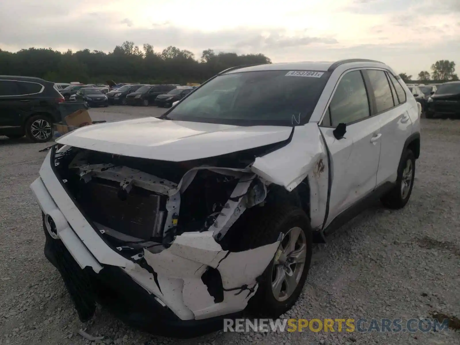 2 Photograph of a damaged car 2T3P1RFV0LC111720 TOYOTA RAV4 2020