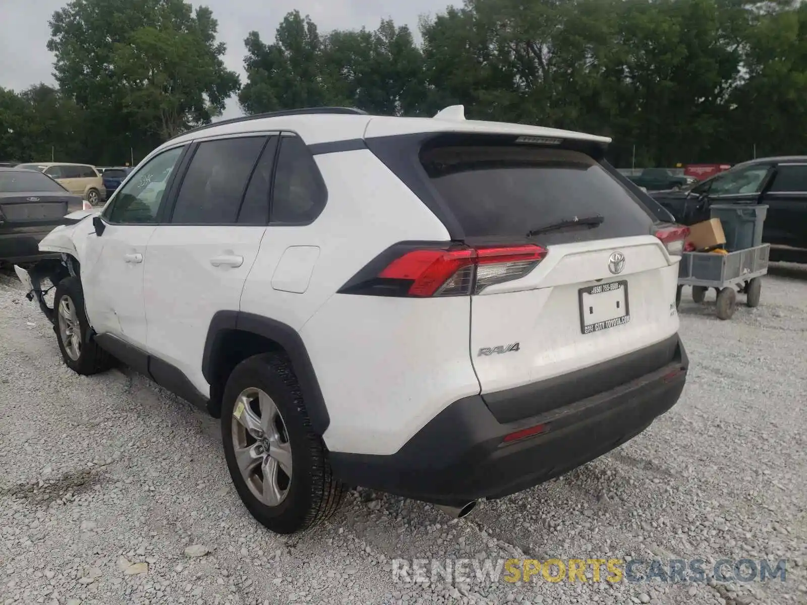 3 Photograph of a damaged car 2T3P1RFV0LC111720 TOYOTA RAV4 2020