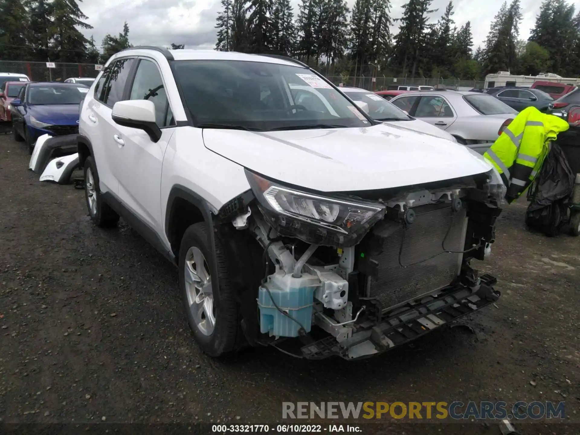 1 Photograph of a damaged car 2T3P1RFV0LC118876 TOYOTA RAV4 2020