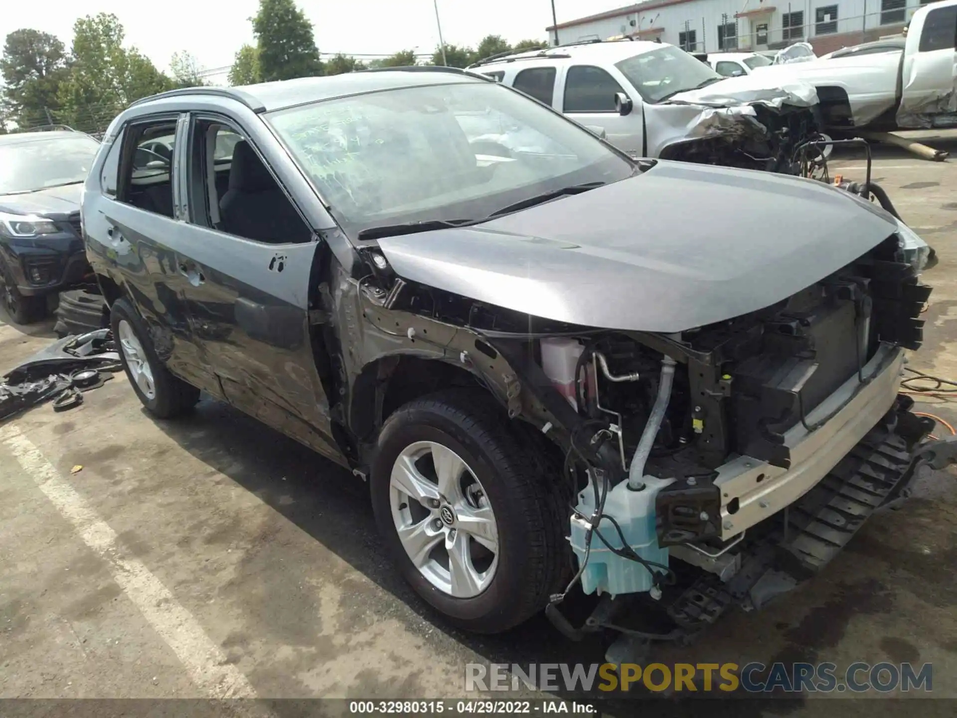 1 Photograph of a damaged car 2T3P1RFV0LC125732 TOYOTA RAV4 2020