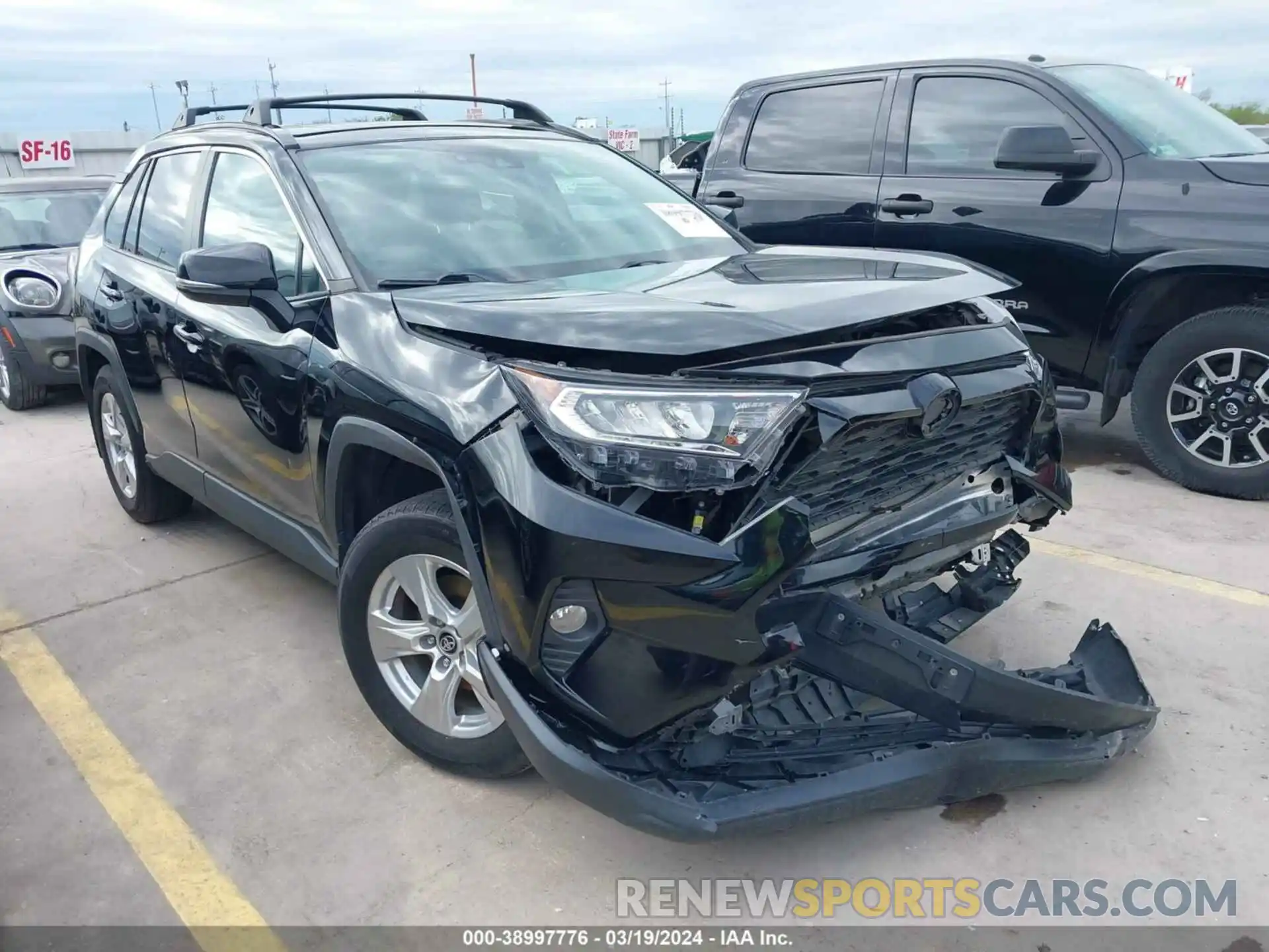 1 Photograph of a damaged car 2T3P1RFV0LC127576 TOYOTA RAV4 2020