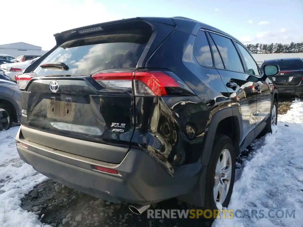 4 Photograph of a damaged car 2T3P1RFV0LC128887 TOYOTA RAV4 2020