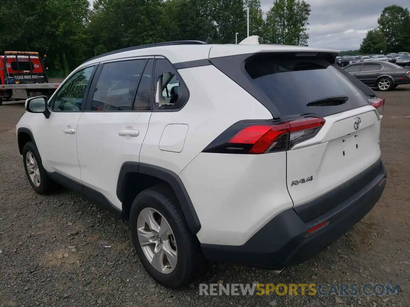 3 Photograph of a damaged car 2T3P1RFV0LC131174 TOYOTA RAV4 2020