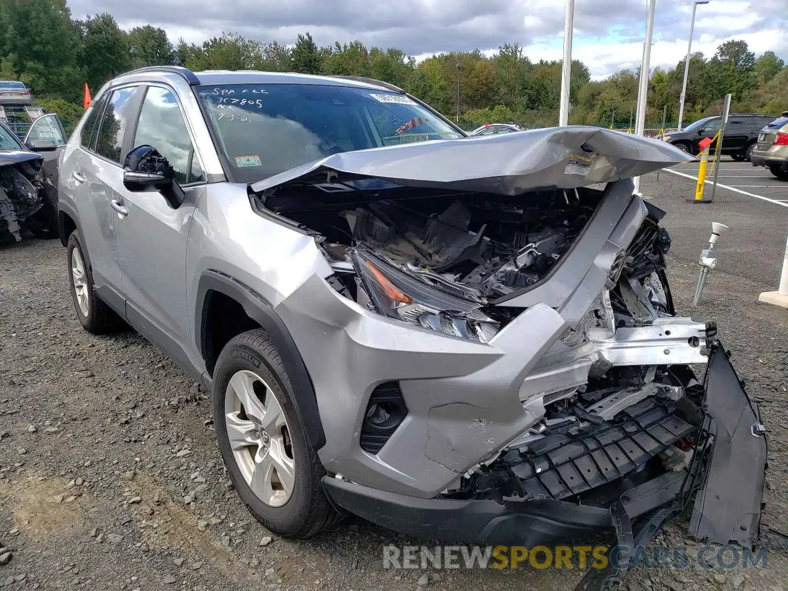 1 Photograph of a damaged car 2T3P1RFV0LC132213 TOYOTA RAV4 2020