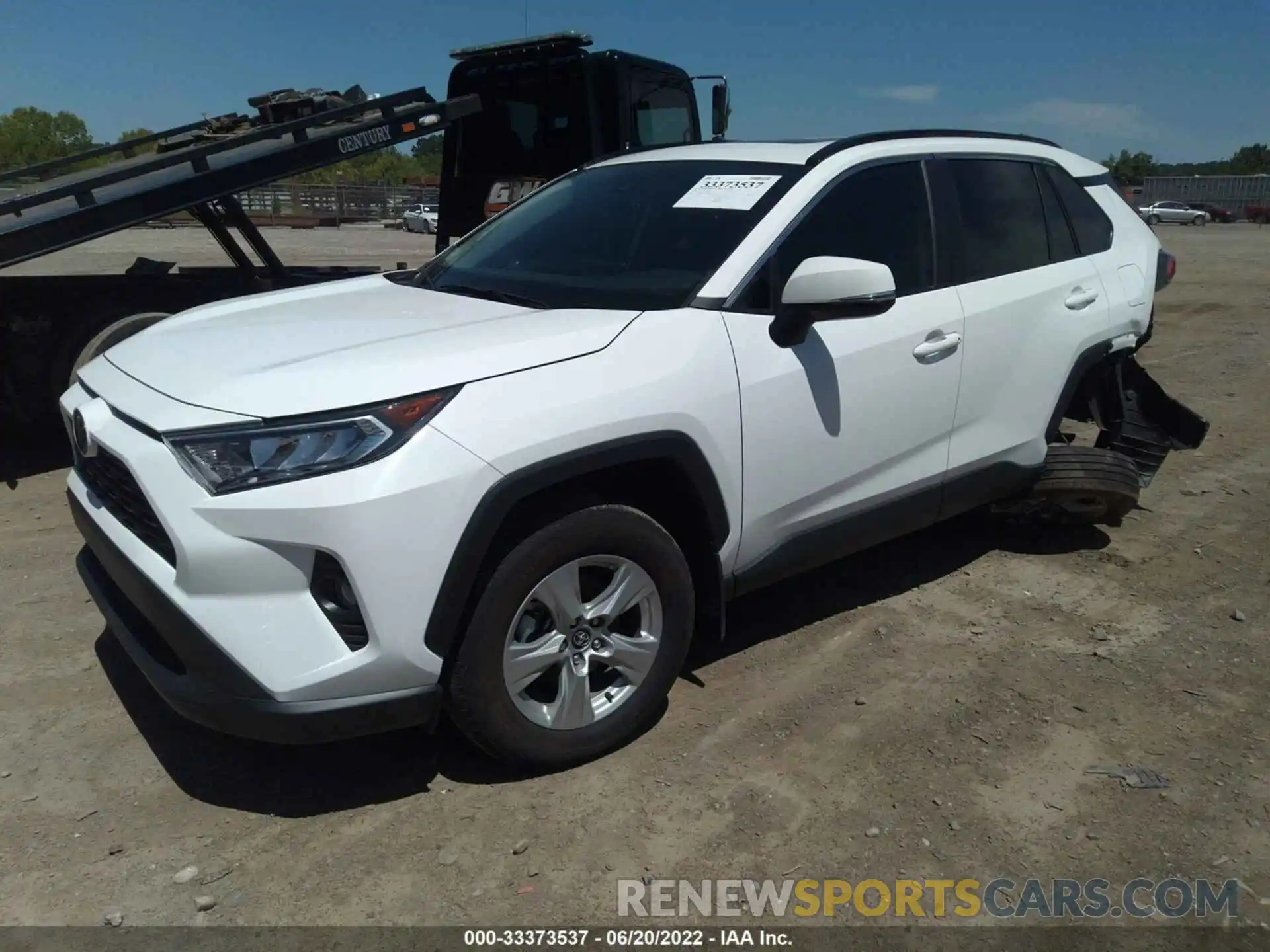 2 Фотография поврежденного автомобиля 2T3P1RFV0LC133040 TOYOTA RAV4 2020