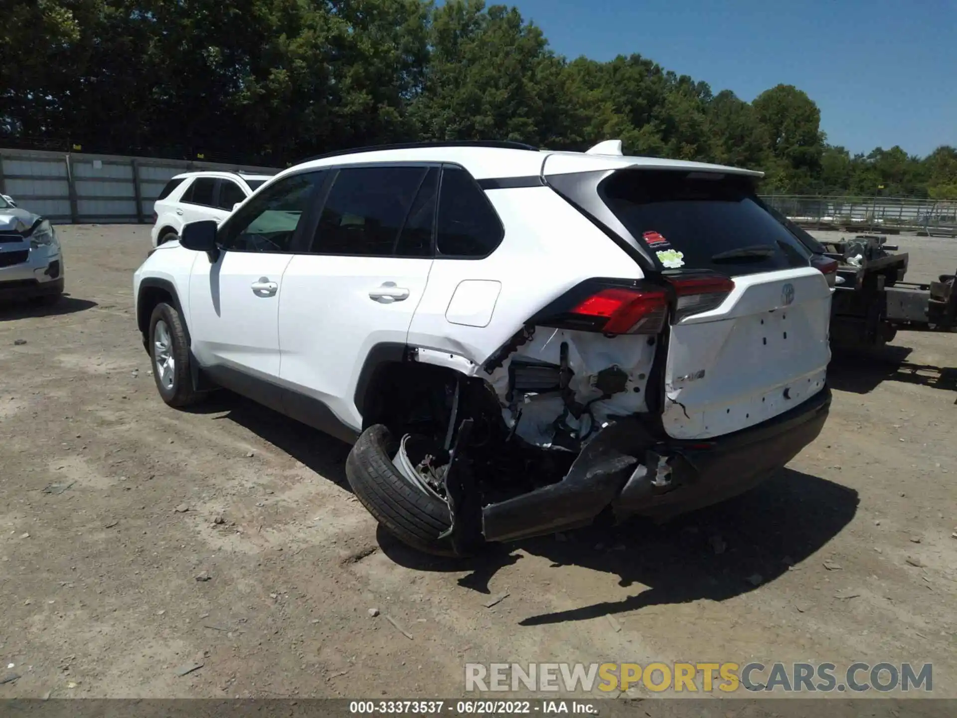 3 Photograph of a damaged car 2T3P1RFV0LC133040 TOYOTA RAV4 2020