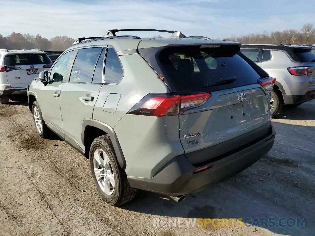 3 Photograph of a damaged car 2T3P1RFV0LW095209 TOYOTA RAV4 2020