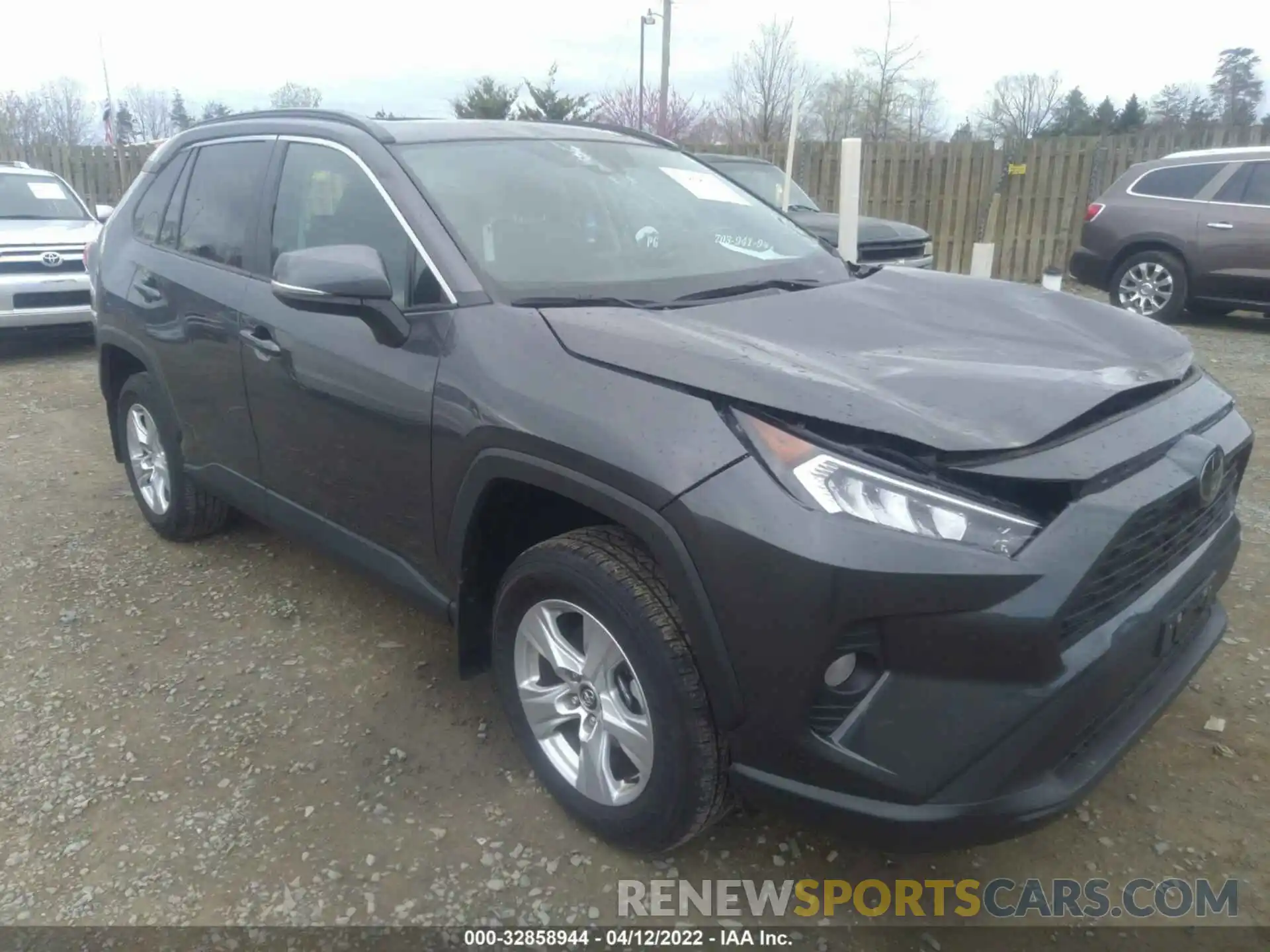 1 Photograph of a damaged car 2T3P1RFV0LW120030 TOYOTA RAV4 2020