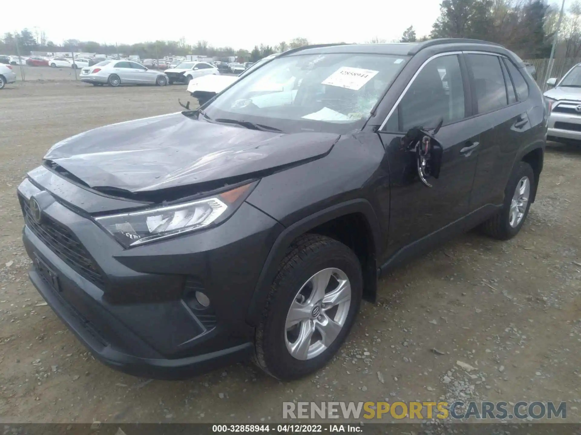 2 Photograph of a damaged car 2T3P1RFV0LW120030 TOYOTA RAV4 2020