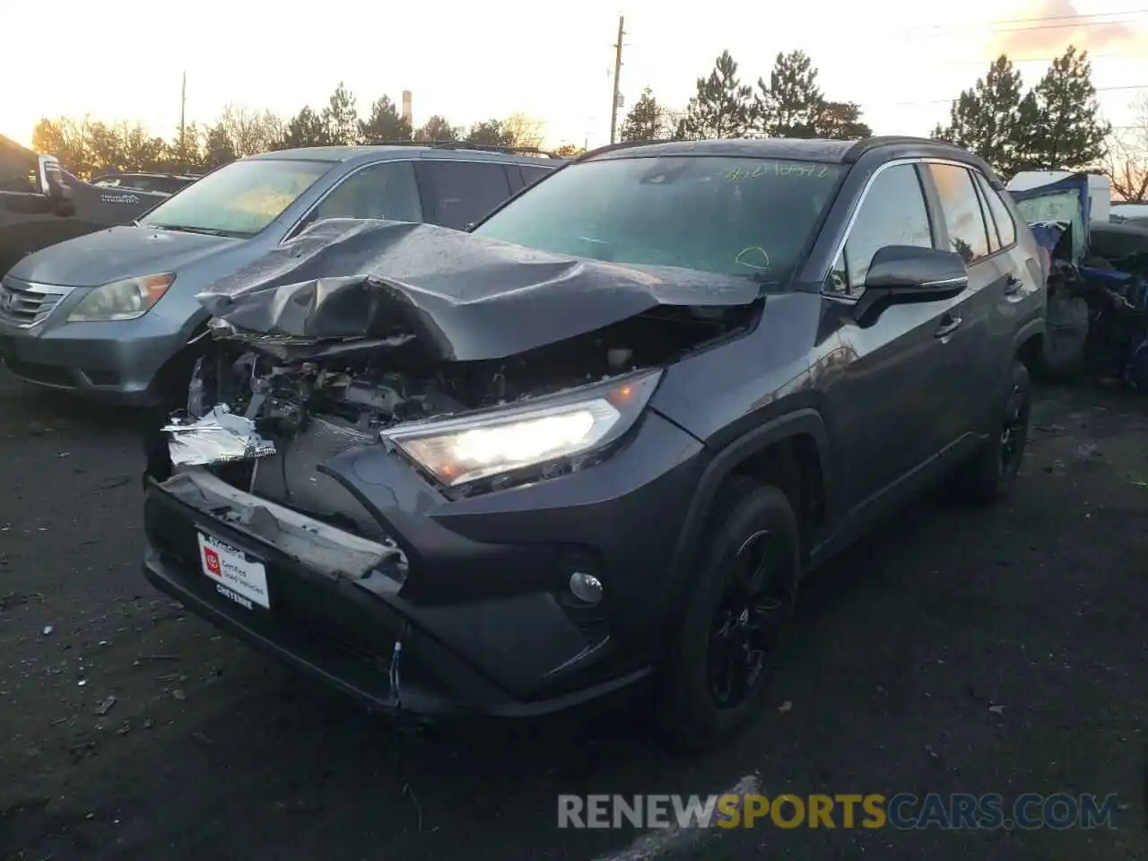 2 Photograph of a damaged car 2T3P1RFV0LW126524 TOYOTA RAV4 2020