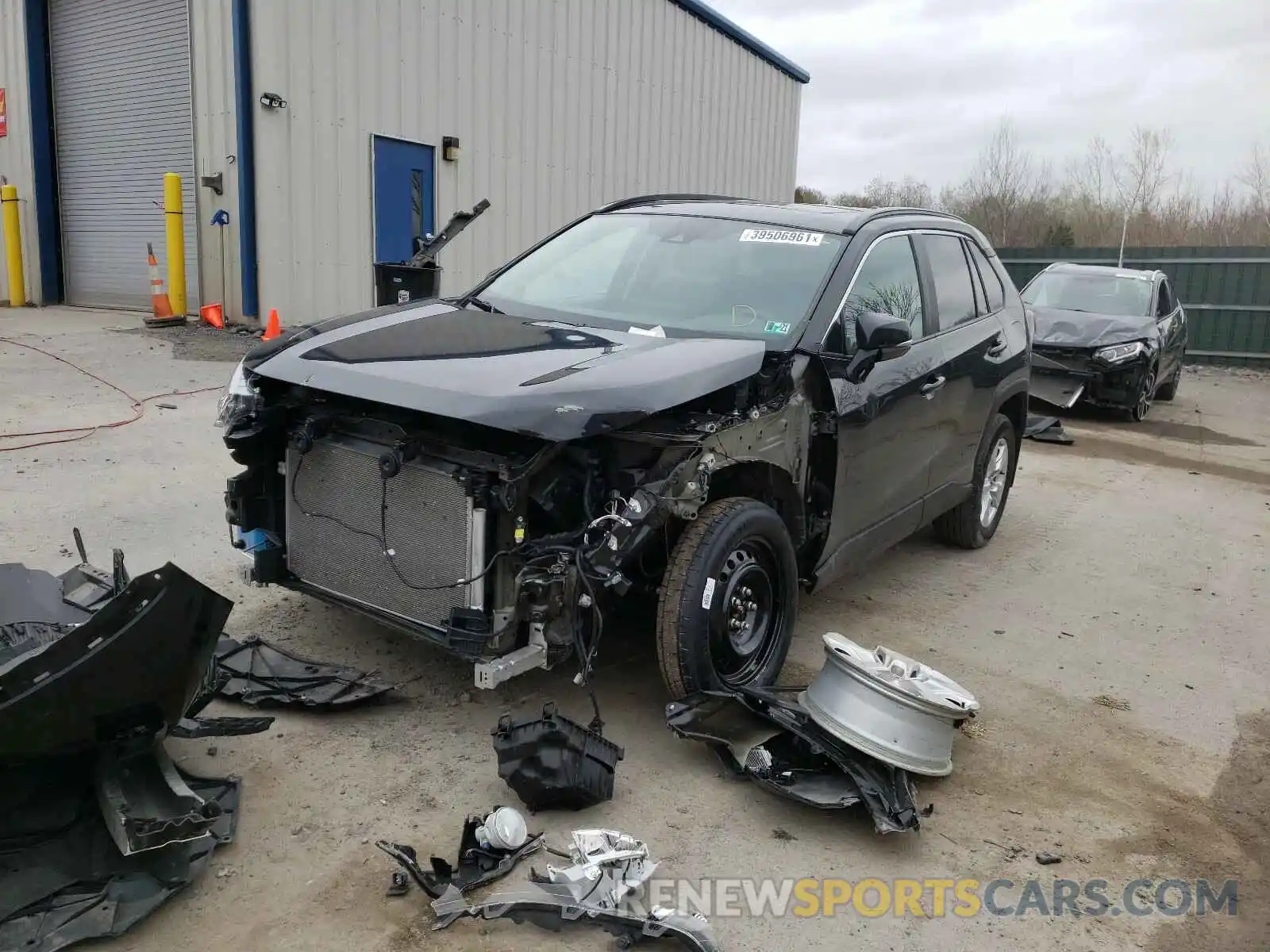 2 Photograph of a damaged car 2T3P1RFV0LW130508 TOYOTA RAV4 2020