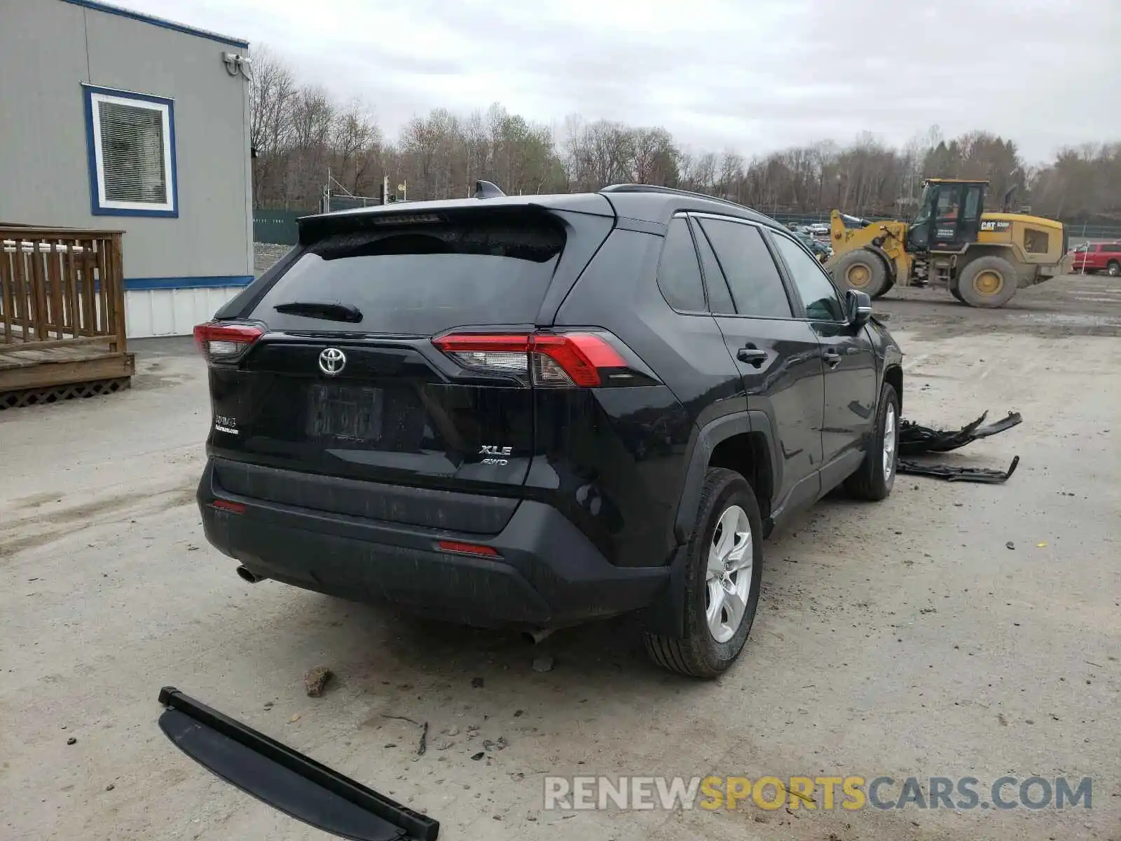 4 Photograph of a damaged car 2T3P1RFV0LW130508 TOYOTA RAV4 2020