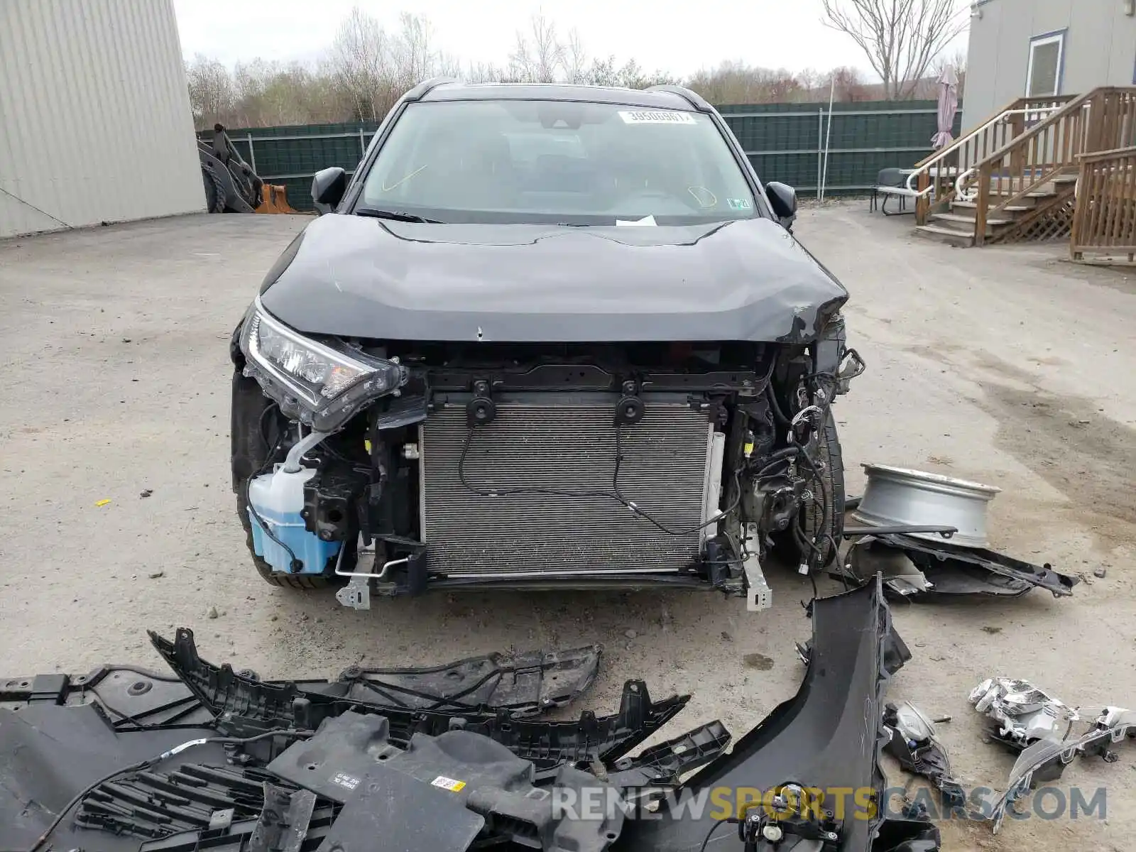 9 Photograph of a damaged car 2T3P1RFV0LW130508 TOYOTA RAV4 2020