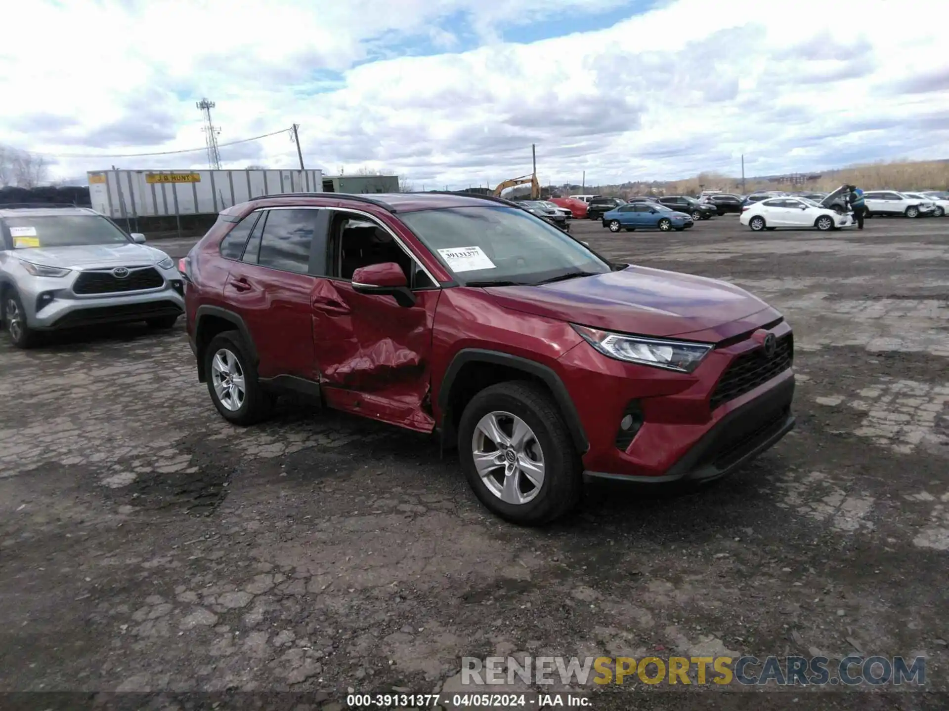 1 Photograph of a damaged car 2T3P1RFV0LW132260 TOYOTA RAV4 2020