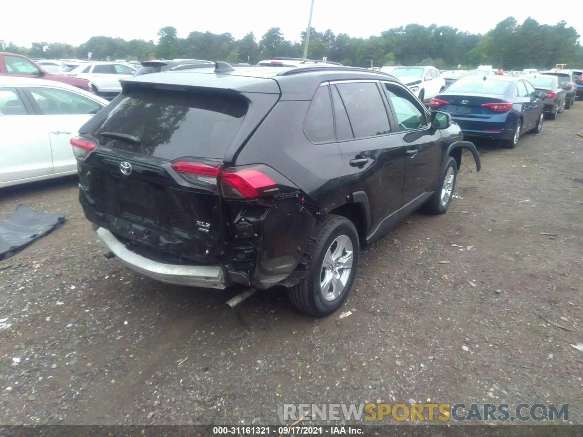 4 Photograph of a damaged car 2T3P1RFV0LW132713 TOYOTA RAV4 2020