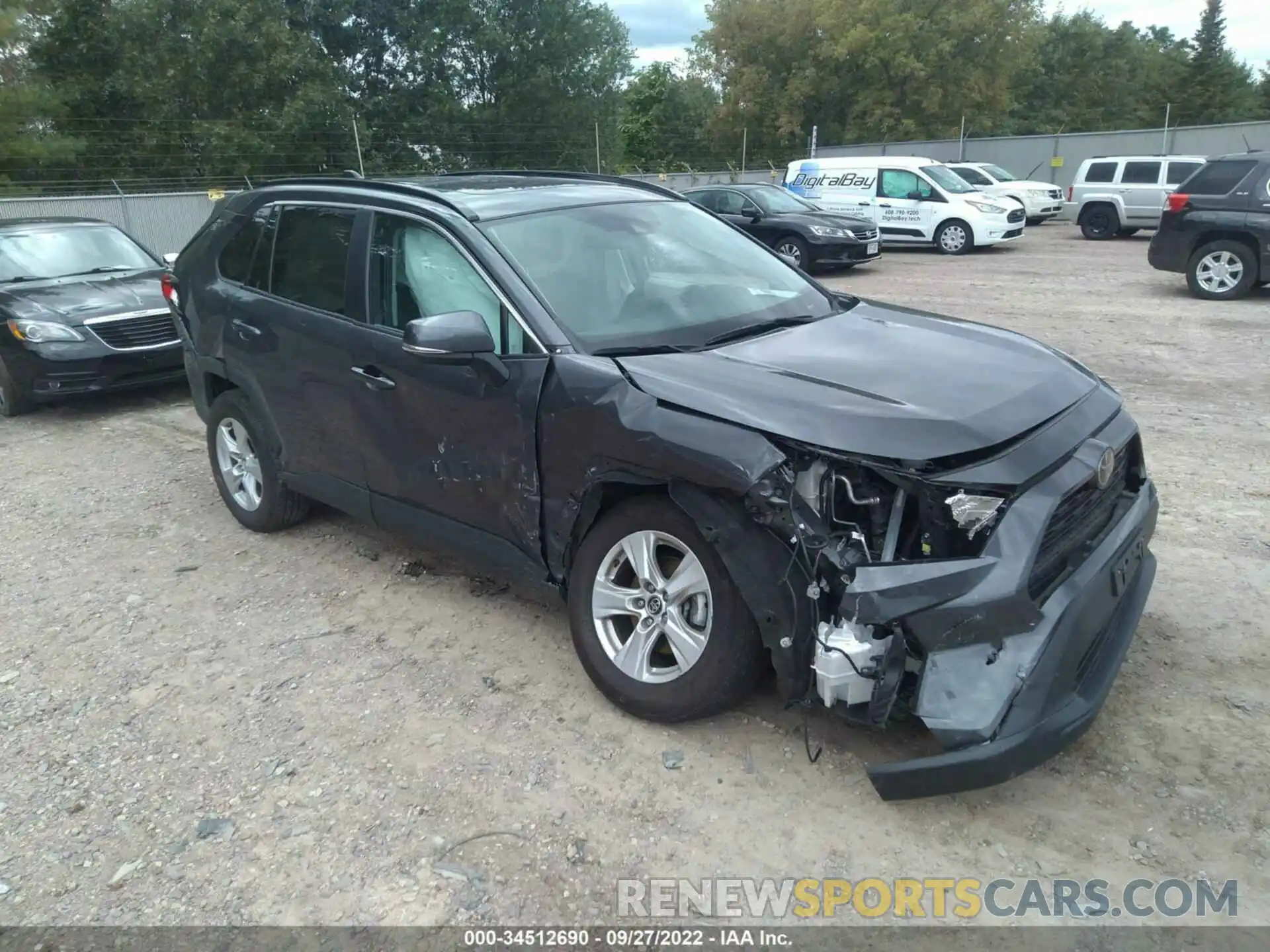 1 Photograph of a damaged car 2T3P1RFV0LW132792 TOYOTA RAV4 2020