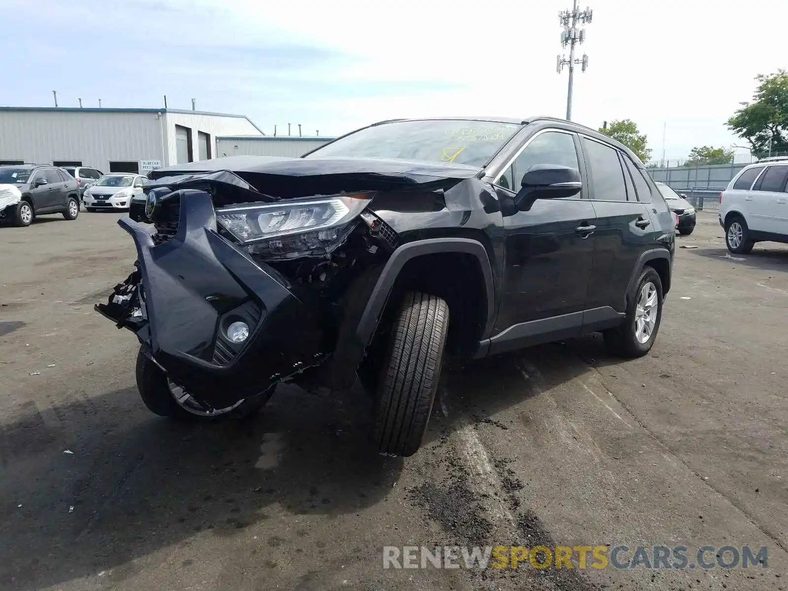 2 Photograph of a damaged car 2T3P1RFV0LW137104 TOYOTA RAV4 2020