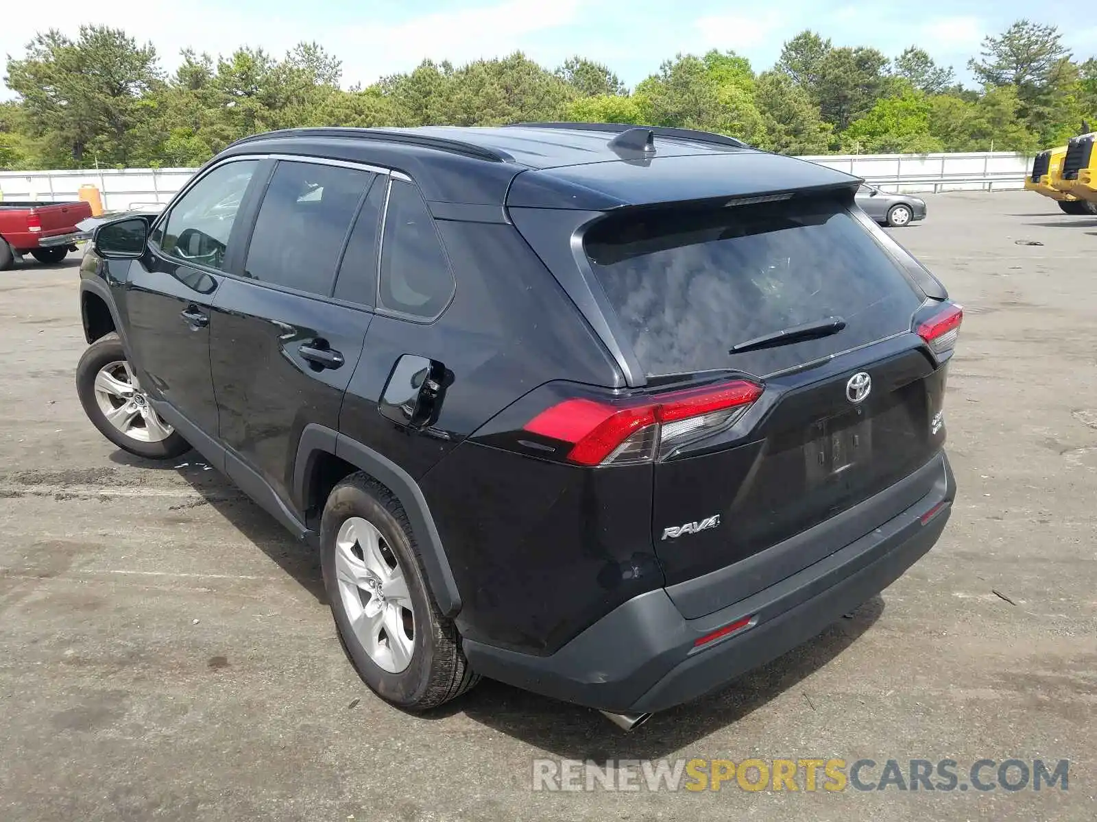 3 Photograph of a damaged car 2T3P1RFV0LW137104 TOYOTA RAV4 2020