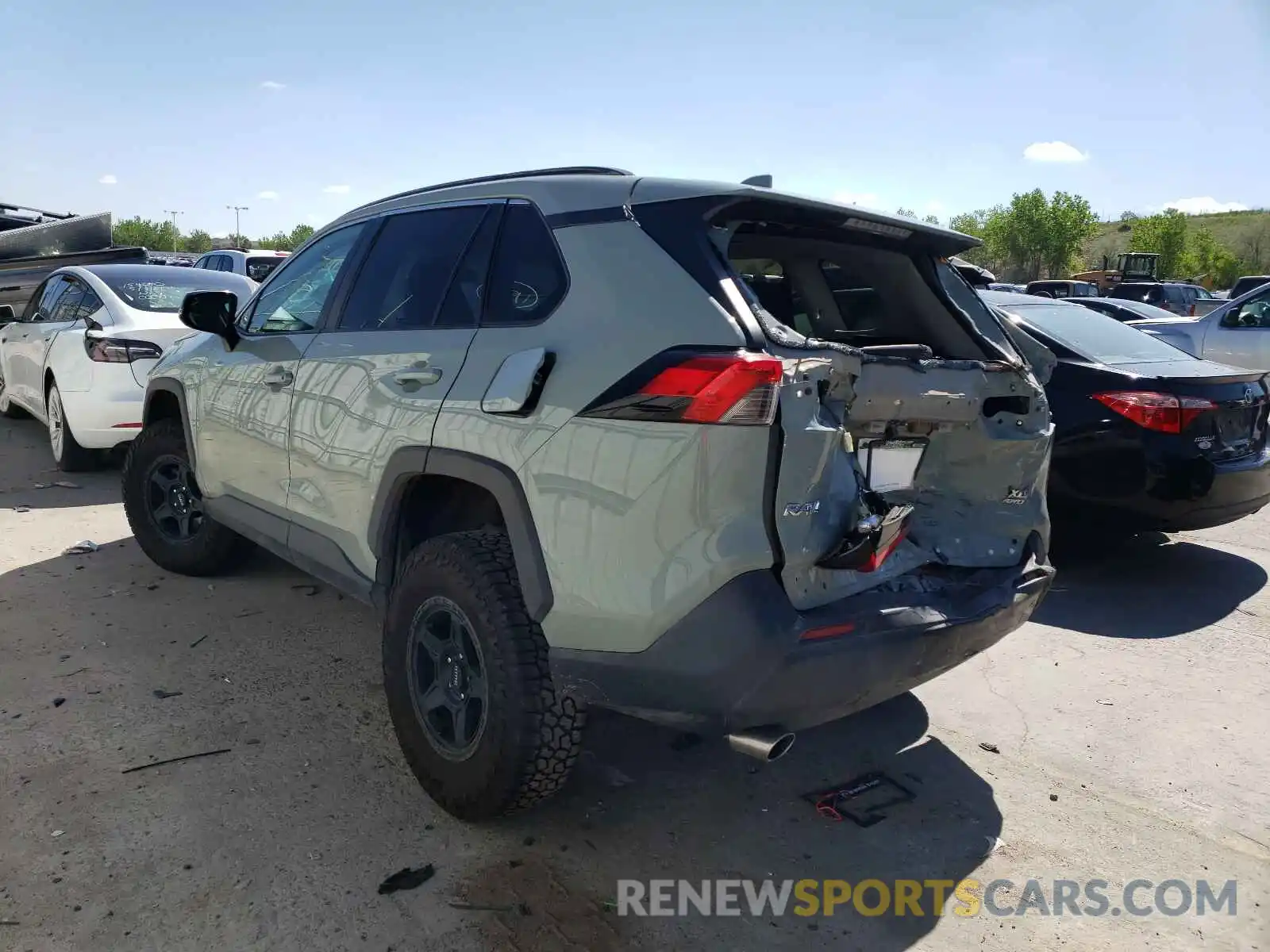 3 Photograph of a damaged car 2T3P1RFV1LC079585 TOYOTA RAV4 2020