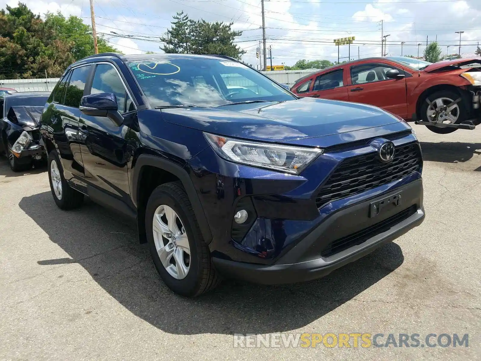 1 Photograph of a damaged car 2T3P1RFV1LC086603 TOYOTA RAV4 2020