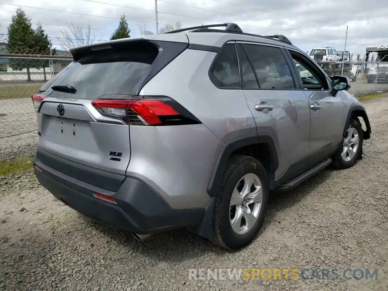 4 Photograph of a damaged car 2T3P1RFV1LC087198 TOYOTA RAV4 2020