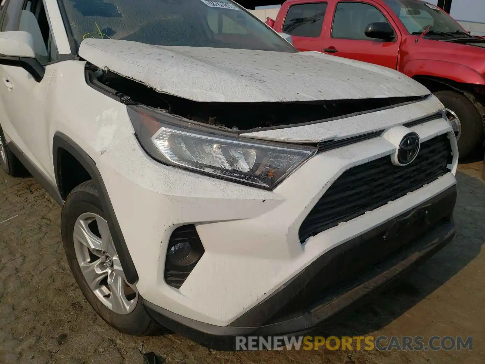 9 Photograph of a damaged car 2T3P1RFV1LC090148 TOYOTA RAV4 2020