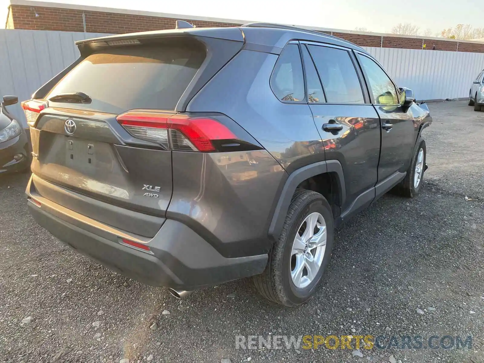 3 Photograph of a damaged car 2T3P1RFV1LC093289 TOYOTA RAV4 2020