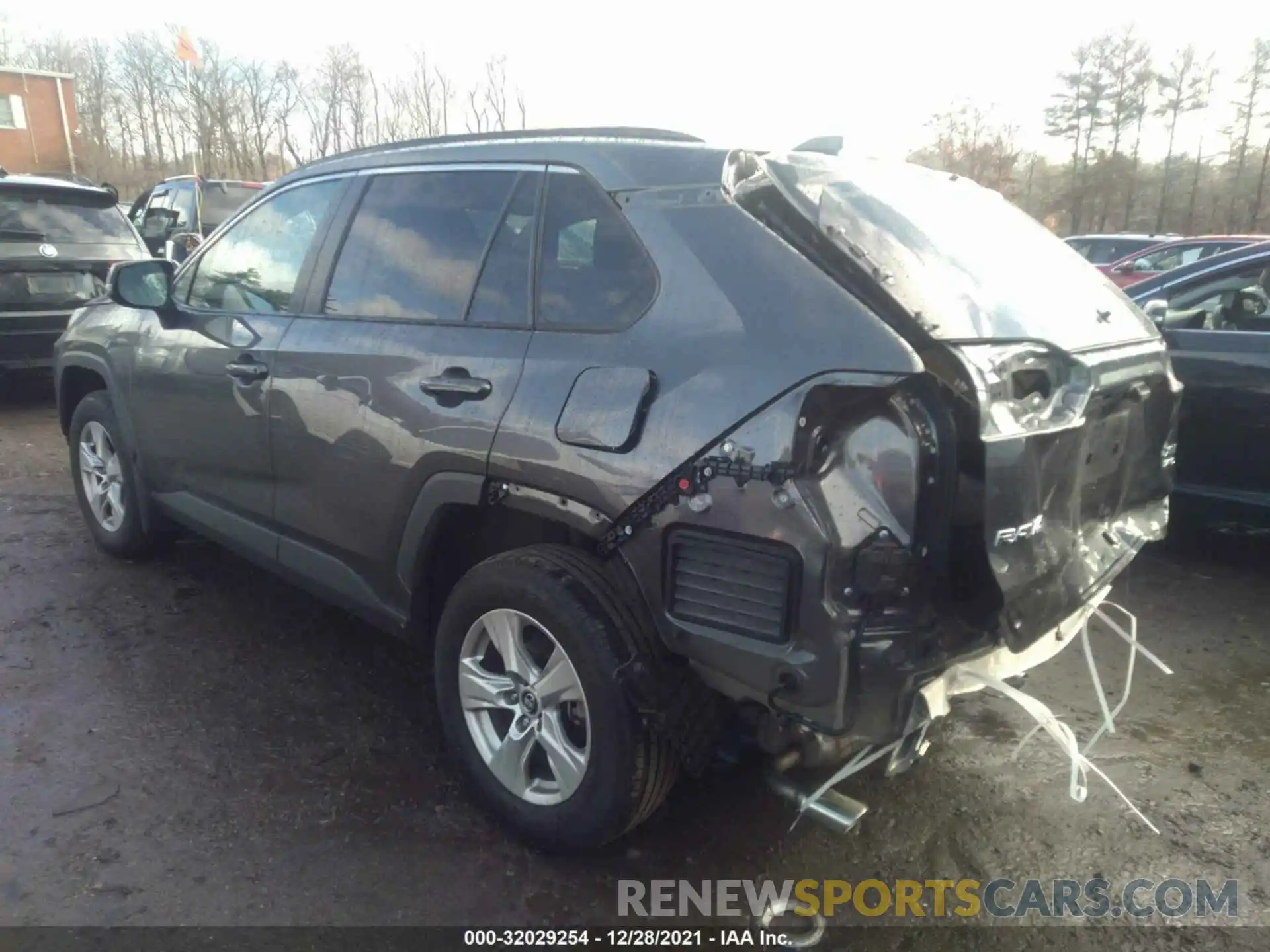 3 Photograph of a damaged car 2T3P1RFV1LC093714 TOYOTA RAV4 2020