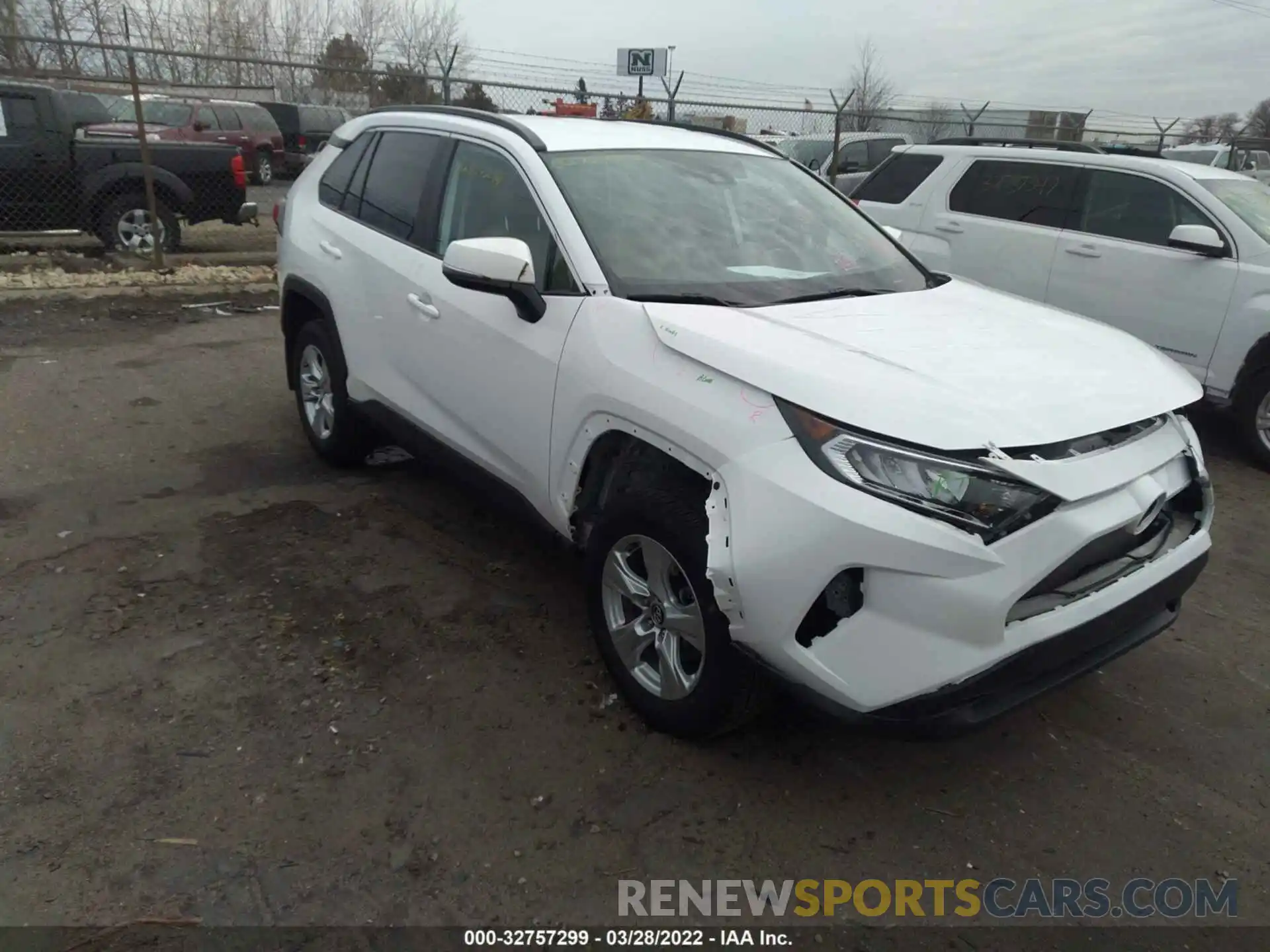 1 Photograph of a damaged car 2T3P1RFV1LC095656 TOYOTA RAV4 2020