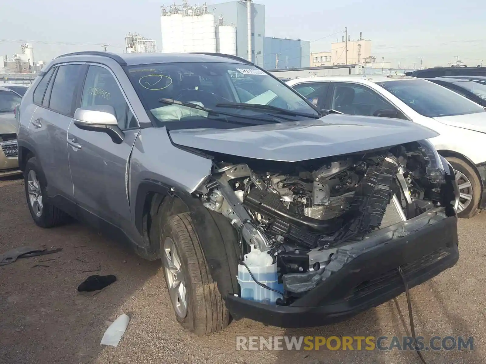 1 Photograph of a damaged car 2T3P1RFV1LC100970 TOYOTA RAV4 2020