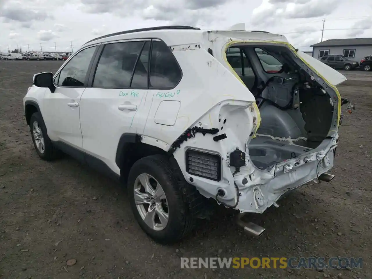 3 Фотография поврежденного автомобиля 2T3P1RFV1LC108423 TOYOTA RAV4 2020