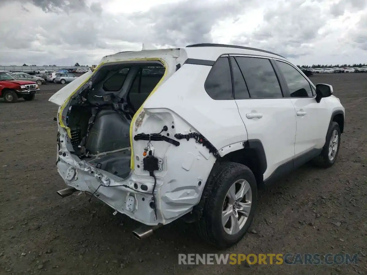 4 Photograph of a damaged car 2T3P1RFV1LC108423 TOYOTA RAV4 2020