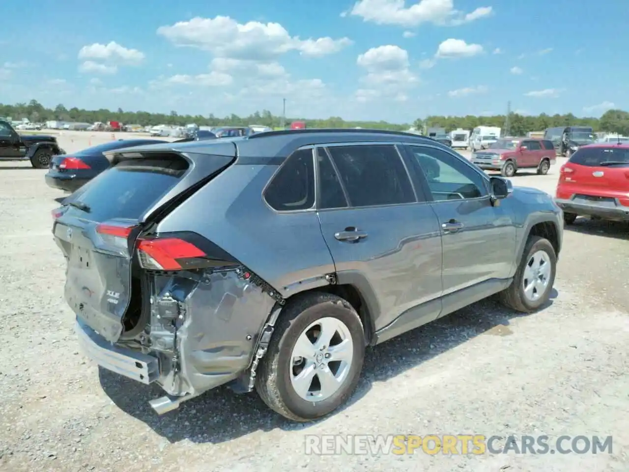 4 Photograph of a damaged car 2T3P1RFV1LC124377 TOYOTA RAV4 2020