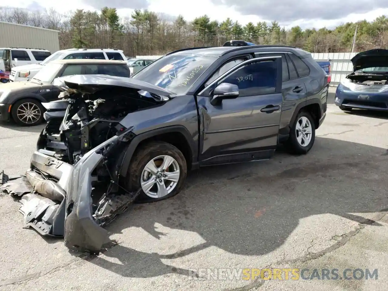 2 Photograph of a damaged car 2T3P1RFV1LC130311 TOYOTA RAV4 2020