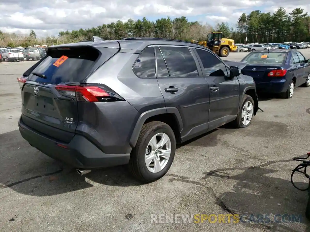 4 Photograph of a damaged car 2T3P1RFV1LC130311 TOYOTA RAV4 2020