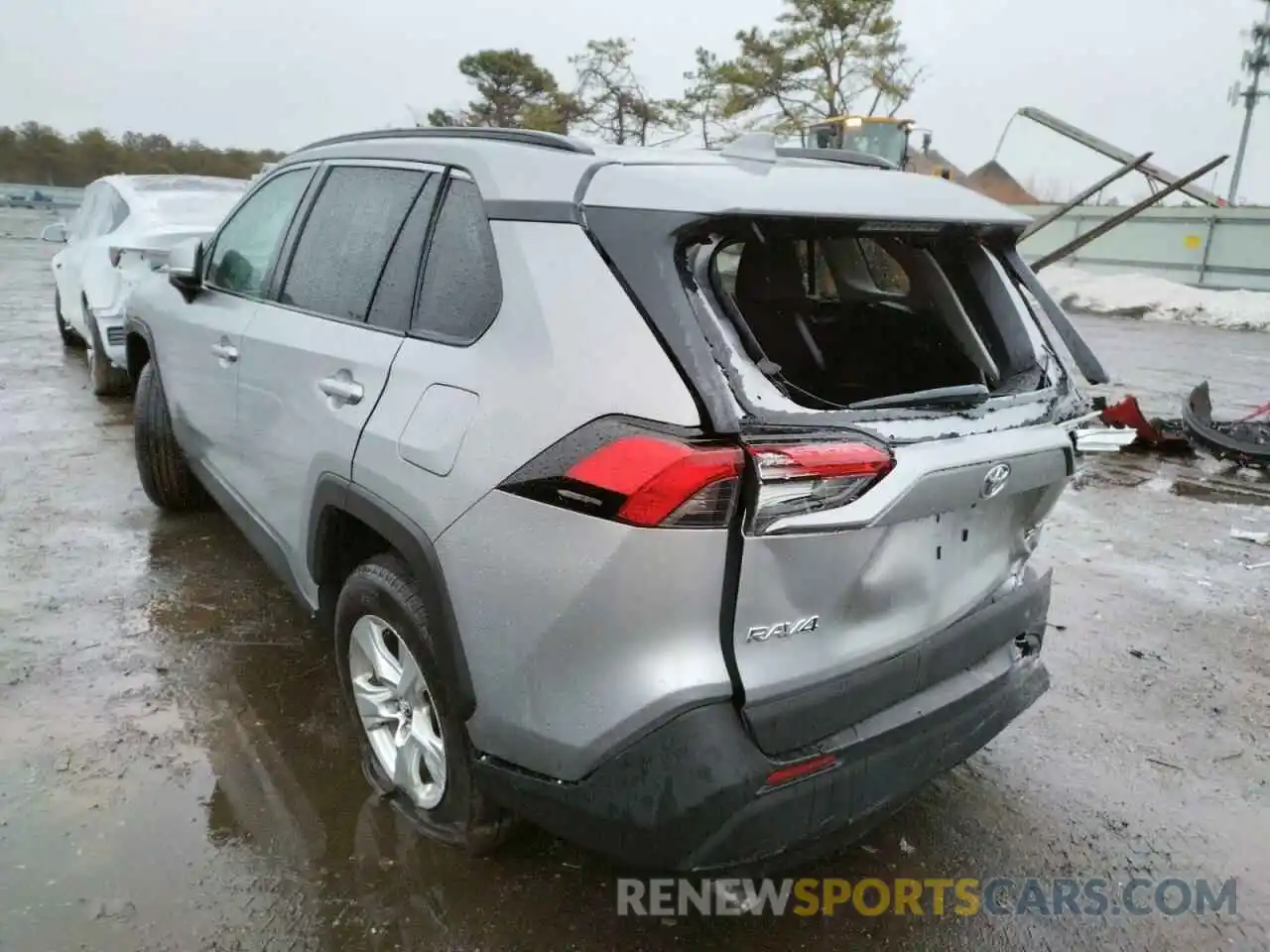 3 Photograph of a damaged car 2T3P1RFV1LC133225 TOYOTA RAV4 2020