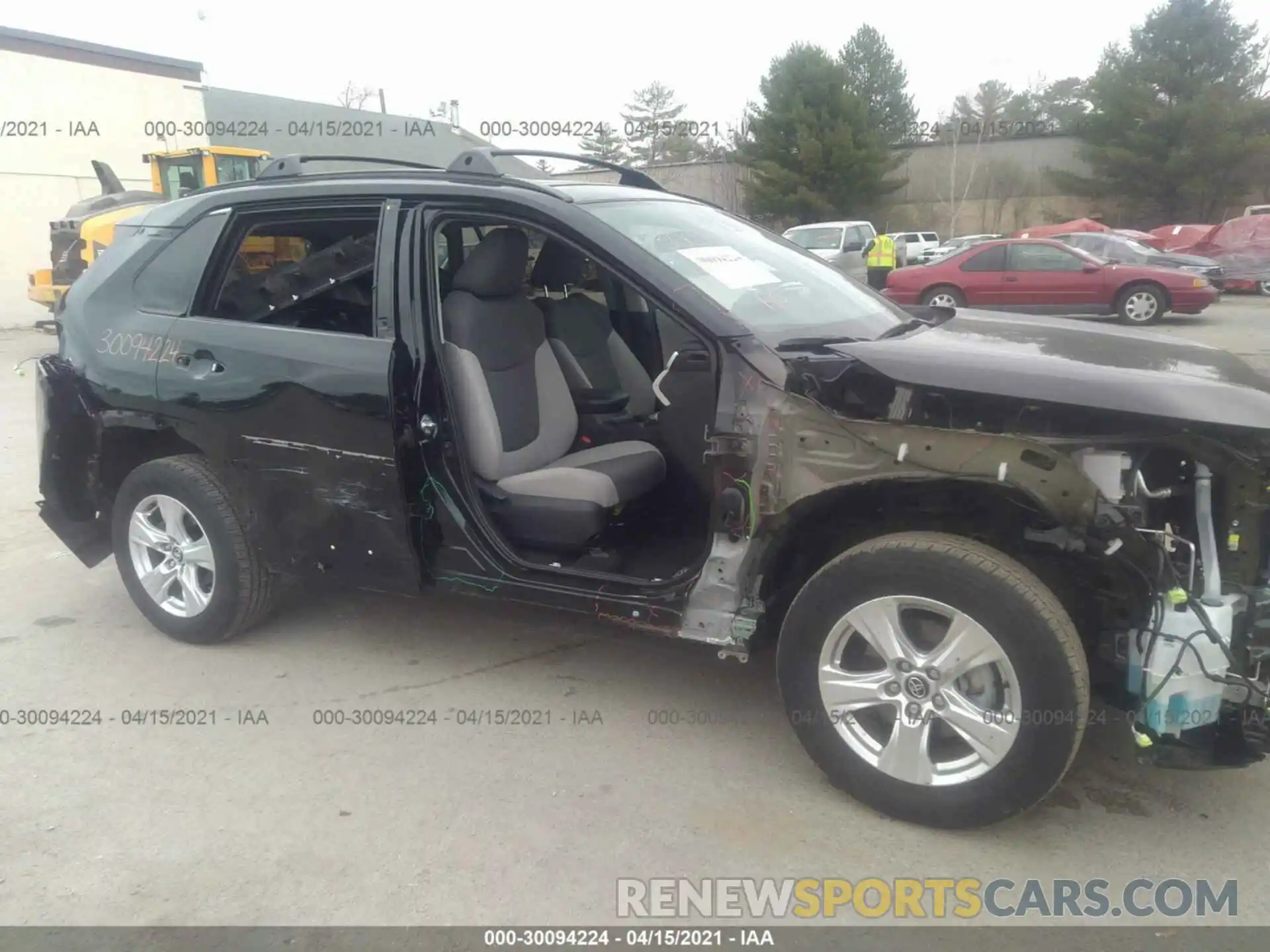 6 Photograph of a damaged car 2T3P1RFV1LW087670 TOYOTA RAV4 2020