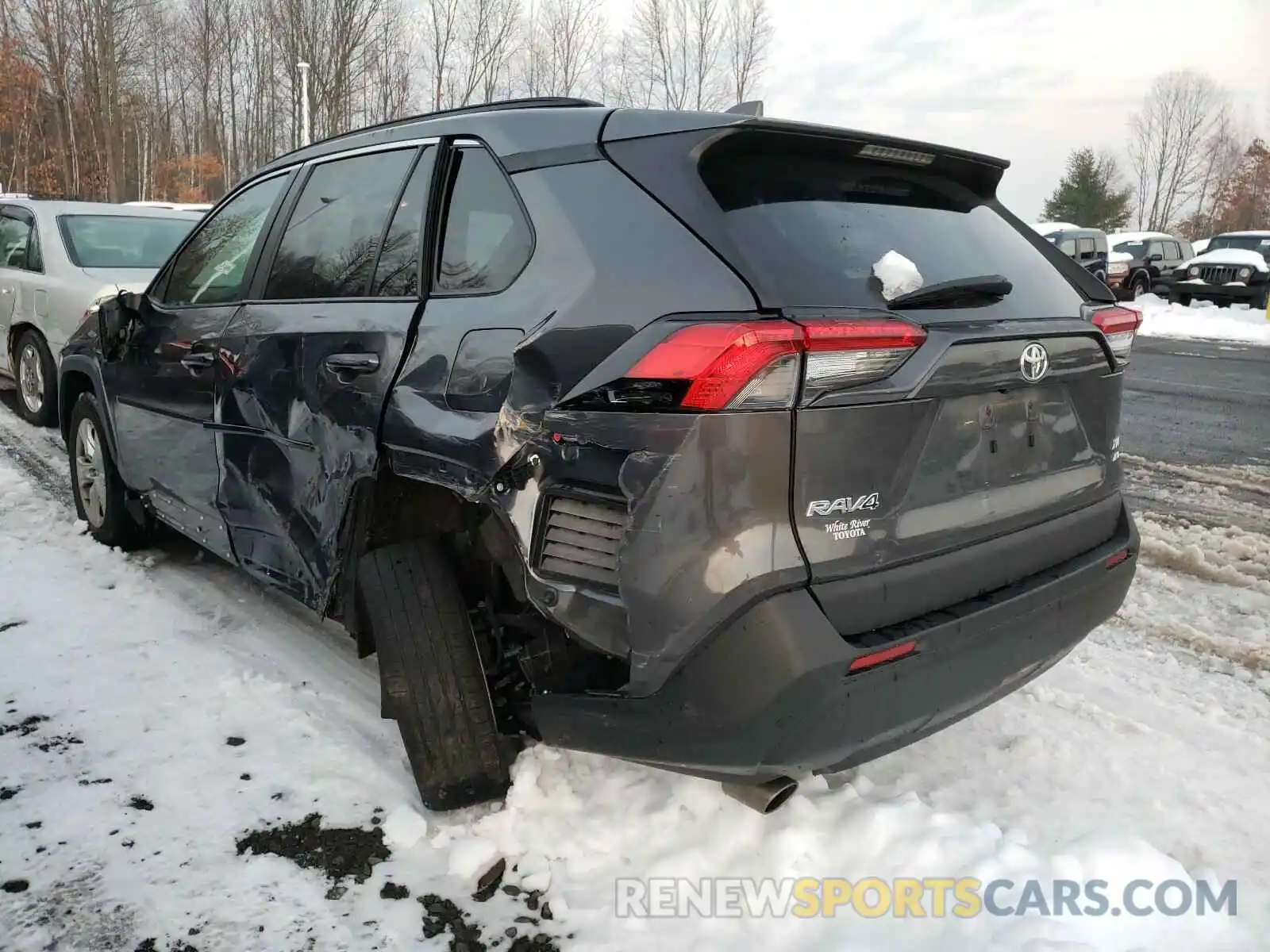 3 Photograph of a damaged car 2T3P1RFV1LW091430 TOYOTA RAV4 2020