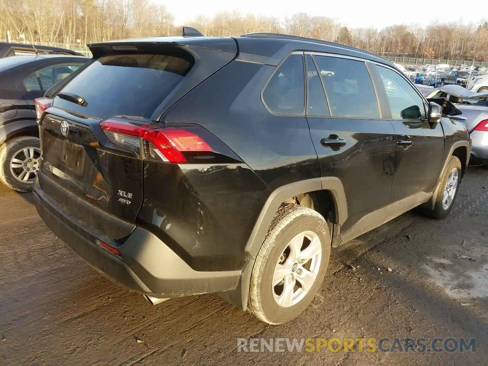 4 Photograph of a damaged car 2T3P1RFV1LW101485 TOYOTA RAV4 2020