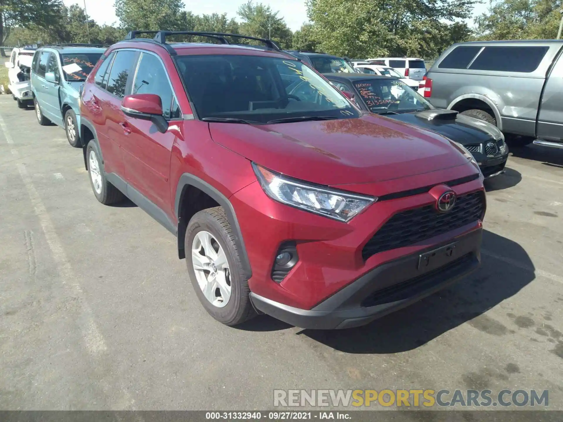 1 Photograph of a damaged car 2T3P1RFV1LW115046 TOYOTA RAV4 2020